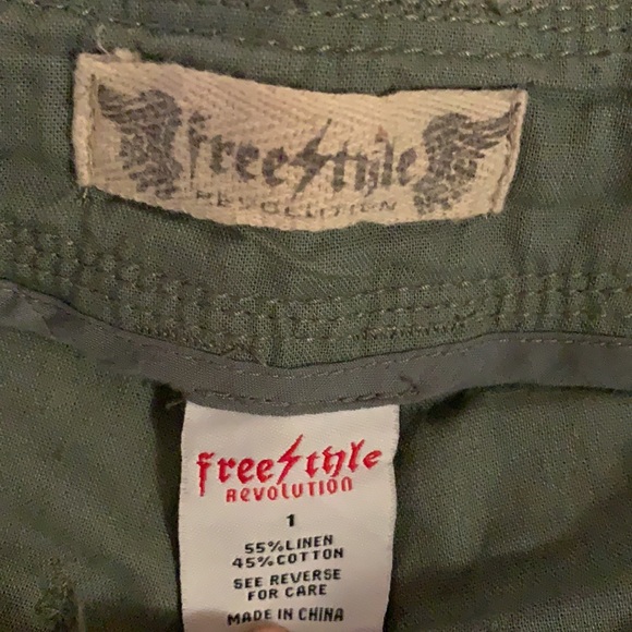 Cropped Pant - Picture 2 of 2